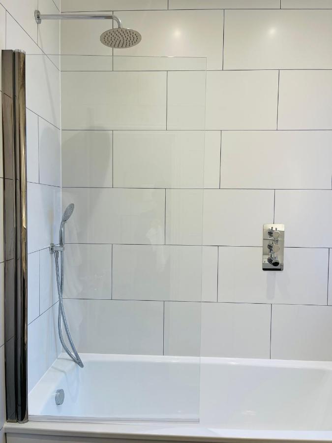 בארנט Glenlyn Apartments מראה חיצוני תמונה